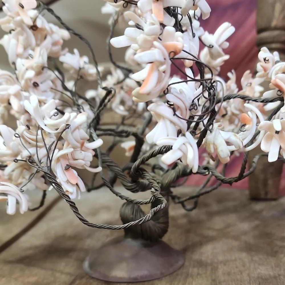 MCM Charming Cream Shell Floral Wire Arrangement